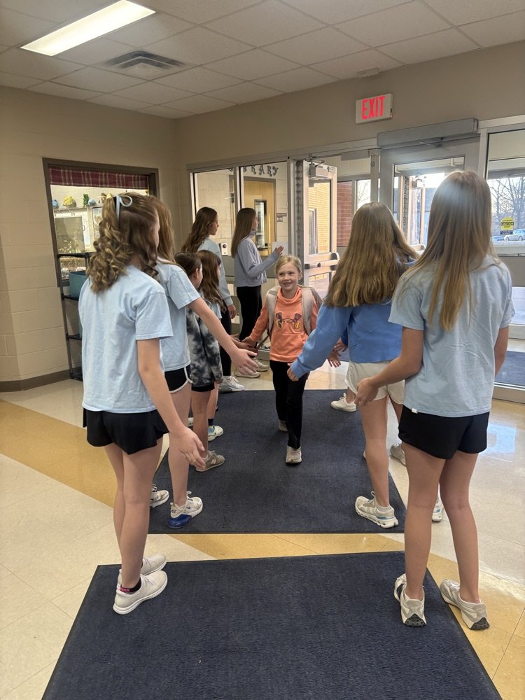 ๐
๐ซ๐๐๐ฆ๐๐ง ๐
๐๐ฅ๐๐จ๐ง๐ฌ tweet media