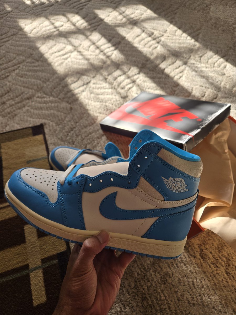 Sneakers🔥 tweet media