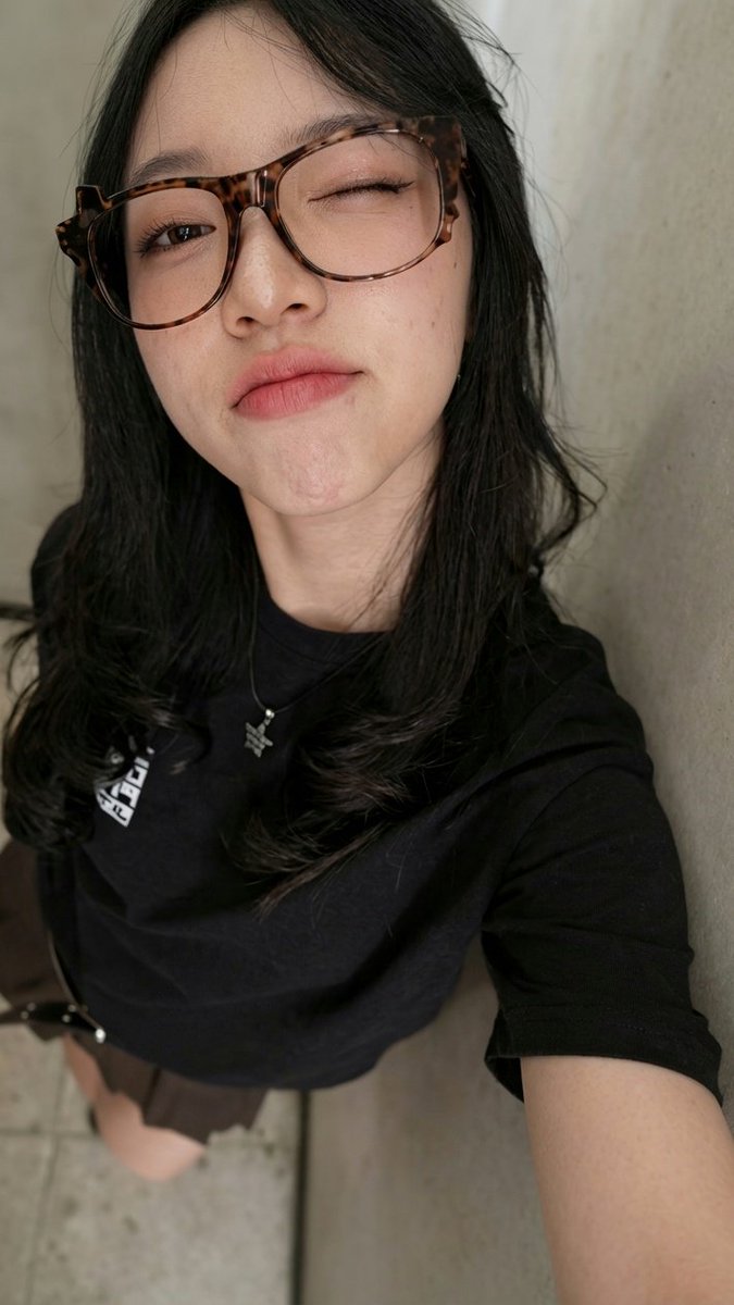 𝒈𝒂𝒍𝒍𝒆𝒓𝒊𝒛𝒛 tweet media