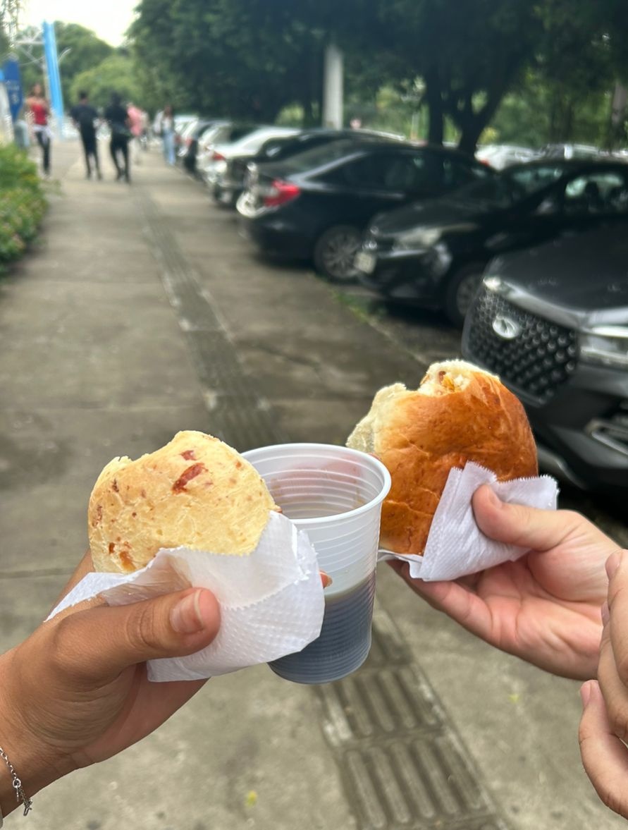 enfisema o palhaço tweet media