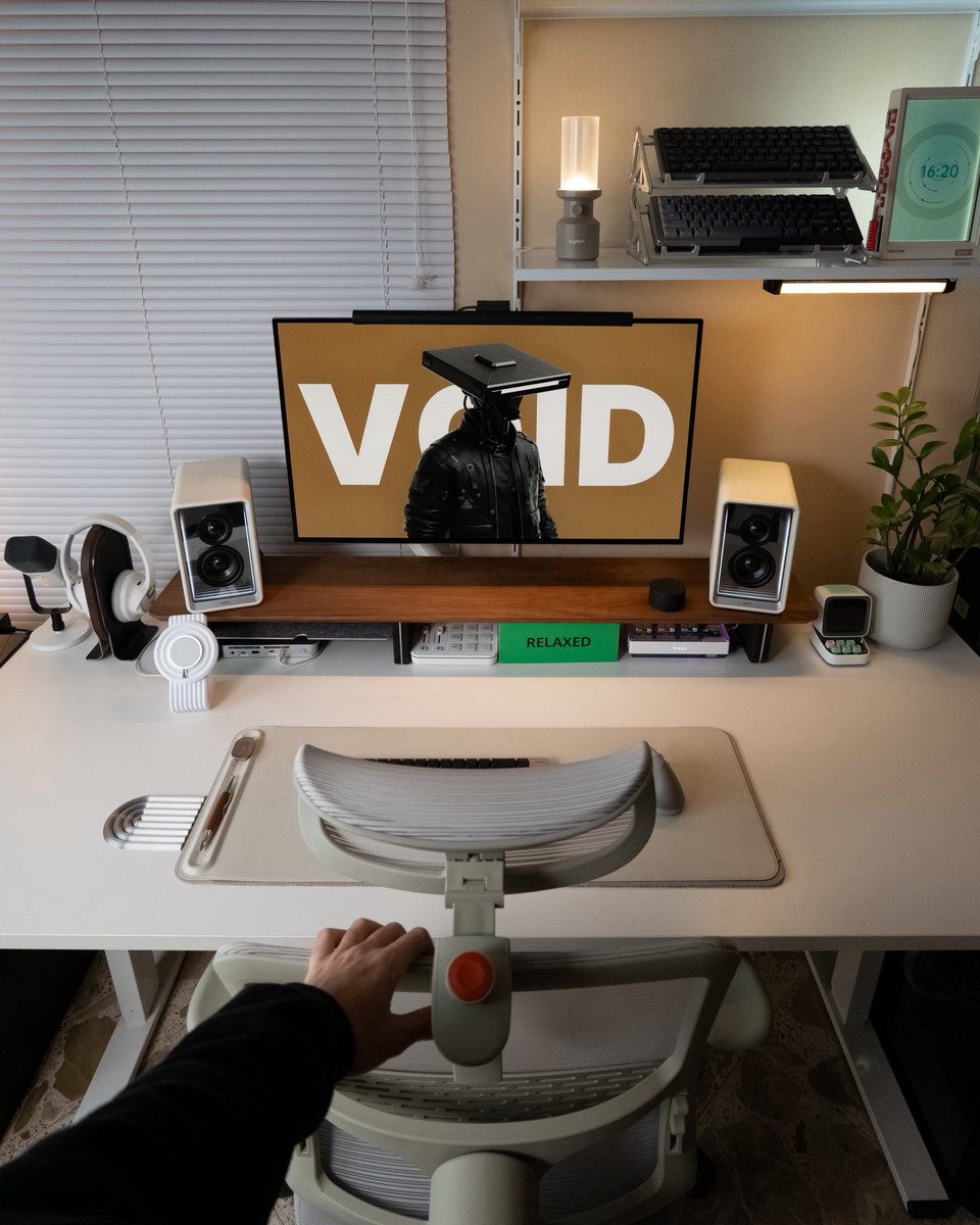 techjee_ tweet media