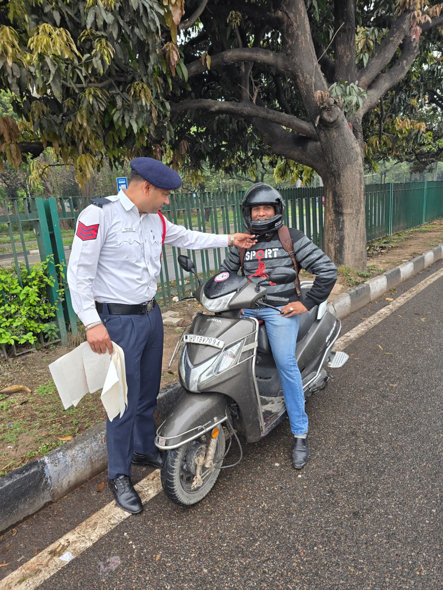 Chandigarh Traffic Police tweet media