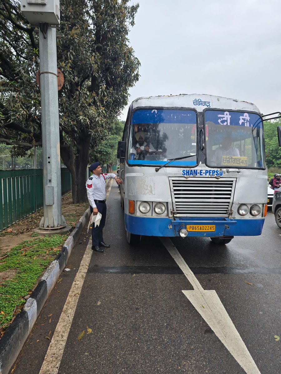 Chandigarh Traffic Police tweet media