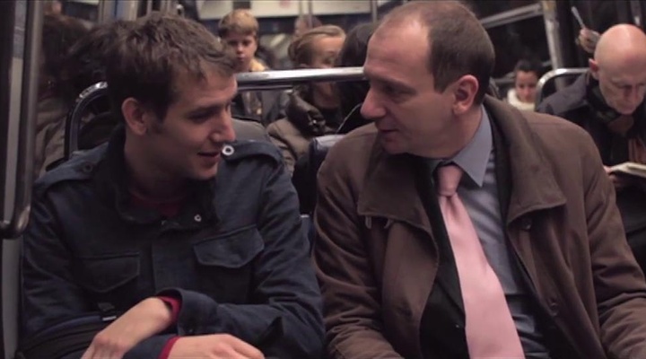 Format Court tweet media