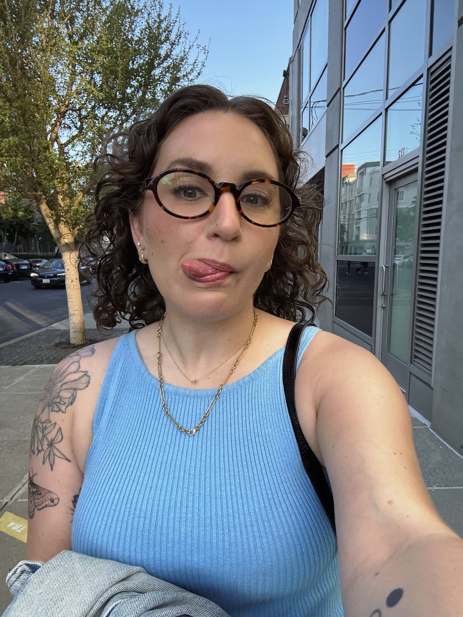 rowe ꩜ tweet media