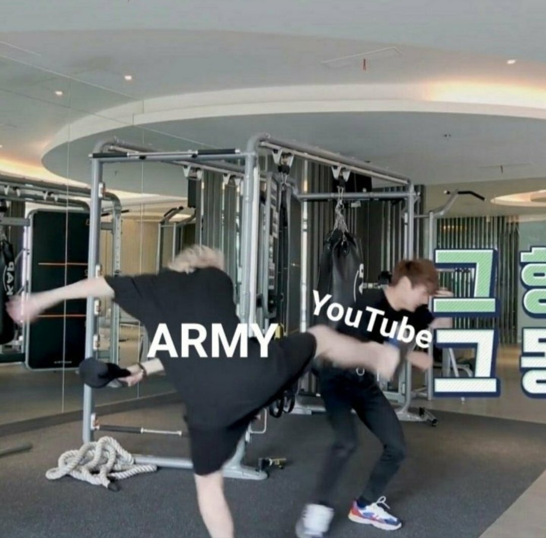 Majo_ardaya's tweet photo. @fkubluehouse Army be like: https://t.co/tx48dlad3t
