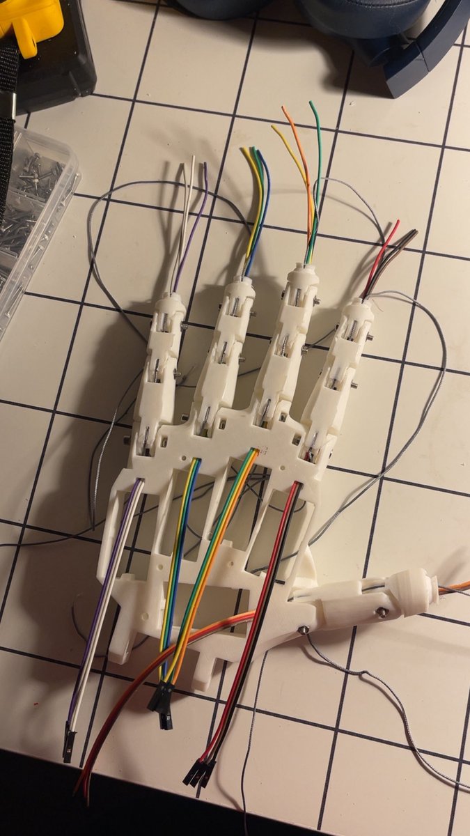 RAZAN 👩🏻‍💻. tweet media