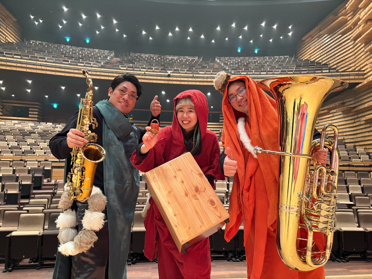 11099937's tweet photo. こどもアートの日2026「カチカチまねまねラビリンス」本日お越しの皆様ありがとうございました✨
劇団壱劇屋さんの世界観の中で音楽を奏でられて良かった、楽しかった〜。
素敵な方ばかりで皆さん心から楽しんでるのが伝わりました。
スタッフ、音響照明、事業課の皆様本当にありがとうございました。 https://t.co/Pi5idHCuFX