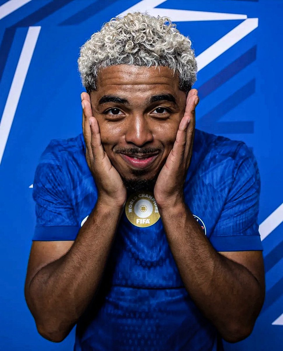 Just Chelsea tweet media