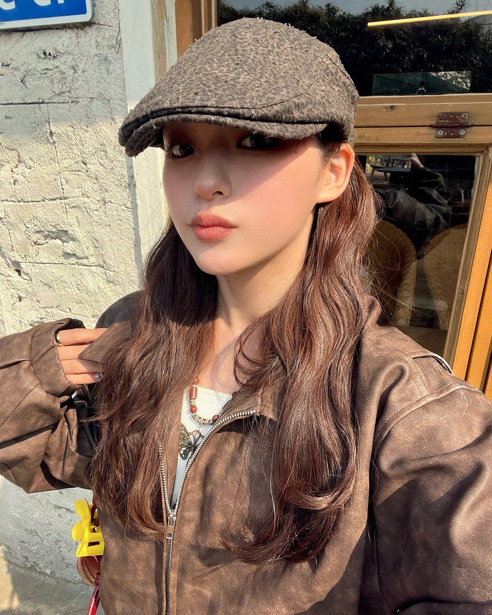 Marina Reyes tweet media