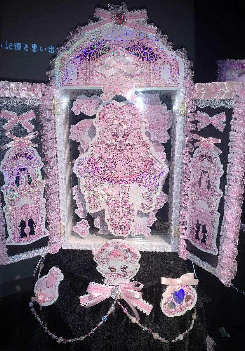 kinokuri_'s tweet photo. 着せ替えセットのボックスを作りました〜💓💓
🐈‍⬛🩷🧁♡.⋆𝜗𝜚 * .+ﾟ⟡❤︎*  ｡ﾟ https://t.co/sTji3mvUsT