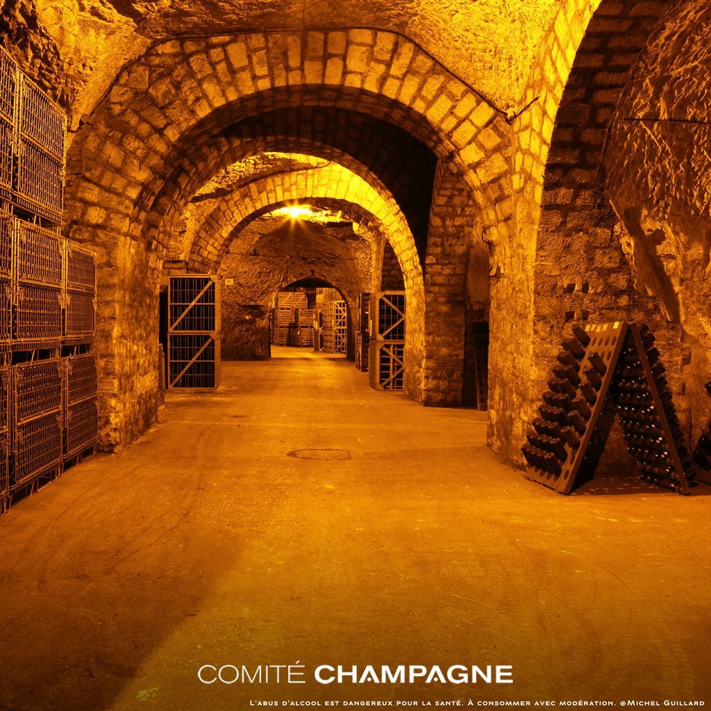 Champagne tweet media