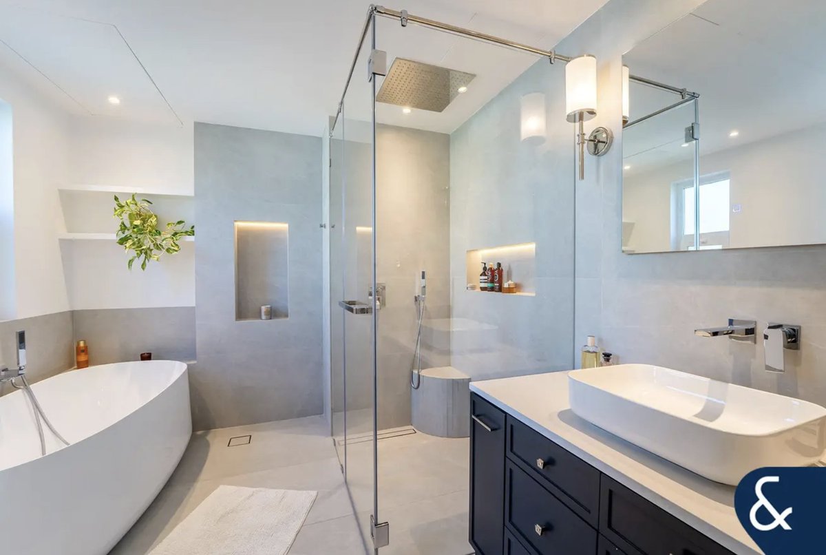 Panic Selling tweet media