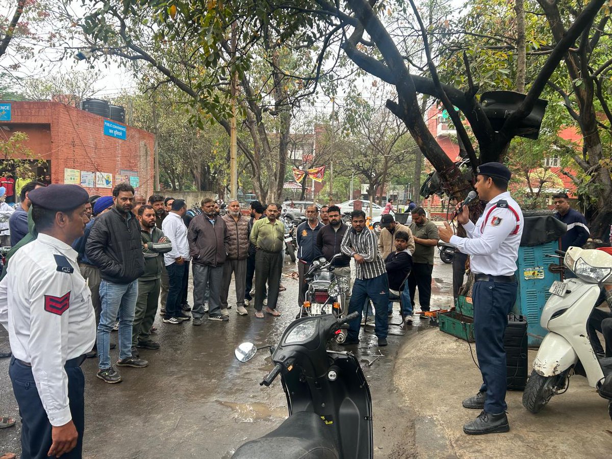 Chandigarh Traffic Police tweet media