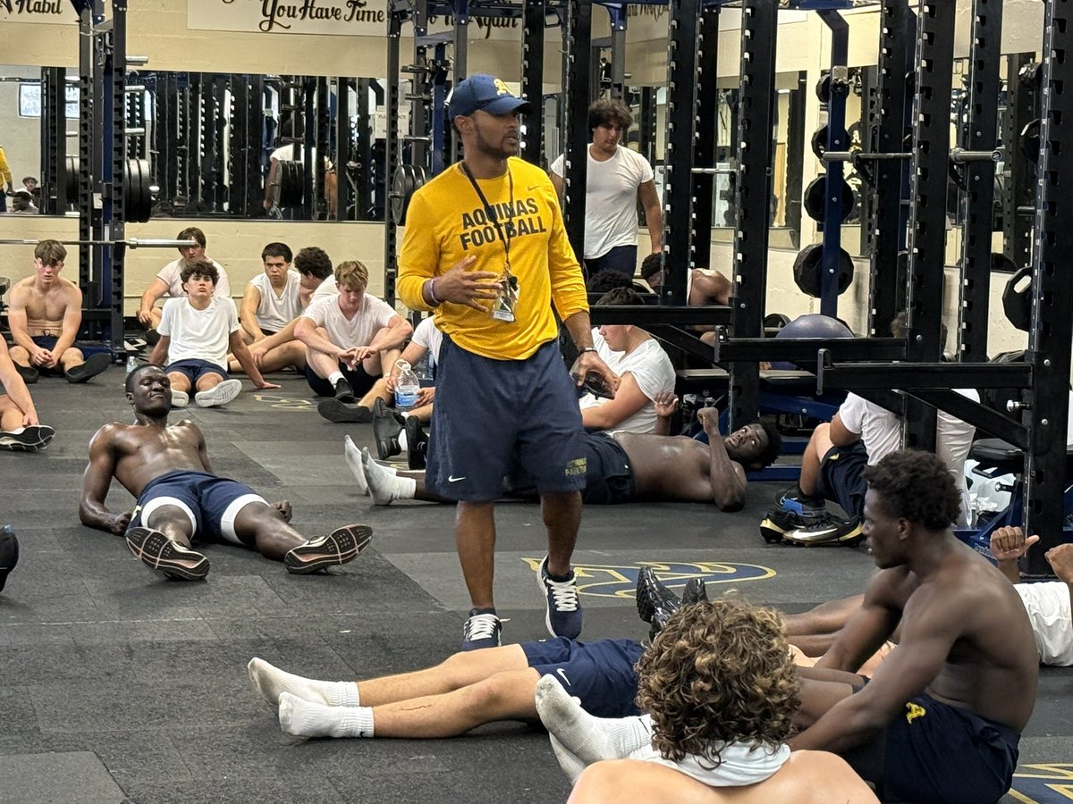 Aquinas Football tweet media