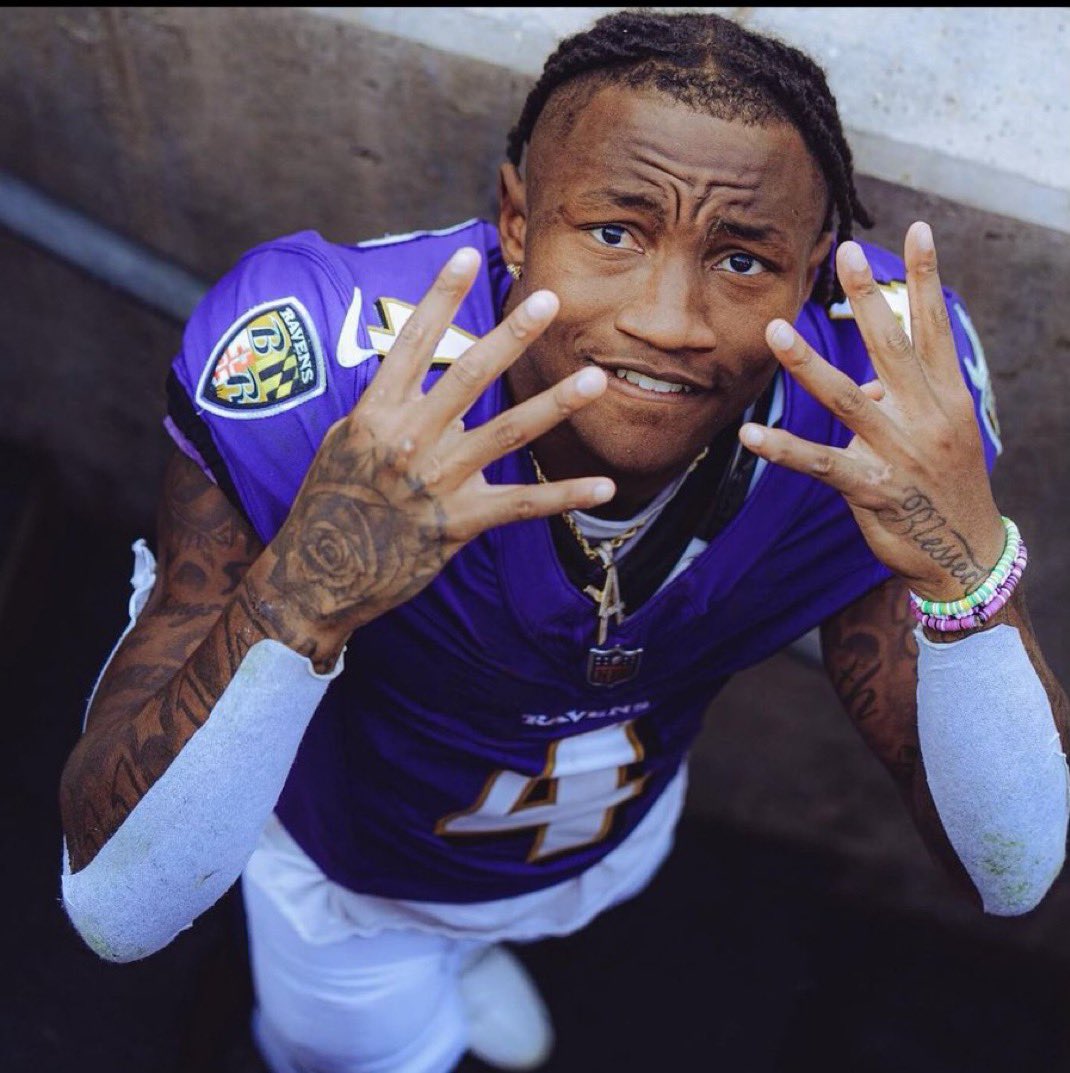 sammy in a bottle 🧞♂️ tweet media