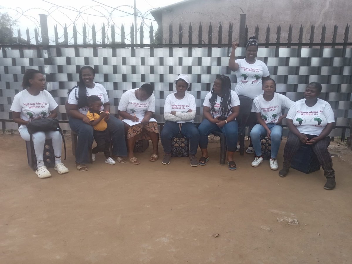 Mining Affected Communities United in Action tweet media