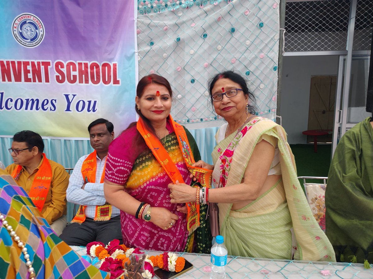 UrvijaDixit4BJP's tweet photo. आज उरई के K.S. Convent School में नवीन सत्र के शुभारंभ अवसर उपस्थित बच्चों को संबोधित किया।

#BJP4India #BJP4UP #BJPUttarPradesh #bjp4mm #followers #highlights https://t.co/EZ88jY5S6H