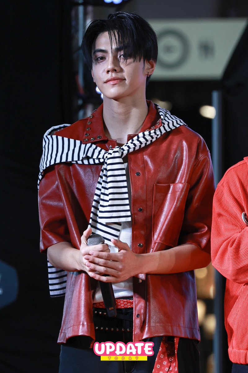 UPDATE TODAY tweet media