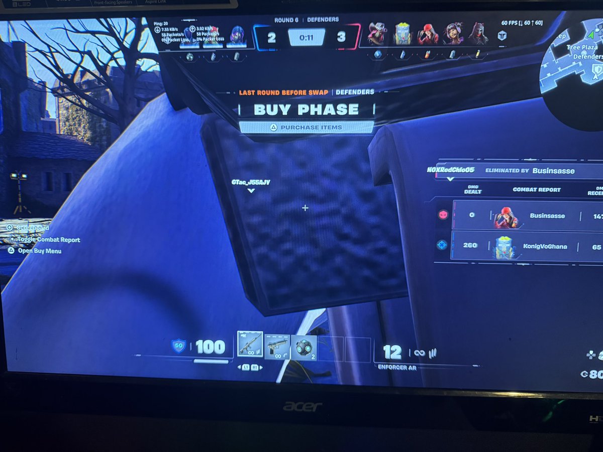 Chrizzz0102's tweet photo. @FortniteStatus Ballistics back but you cant crouch or you just see this with every gun. FIX IT https://t.co/c74PWfgc0V