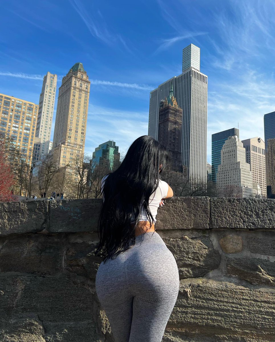 Vanessa Reinhardt tweet media