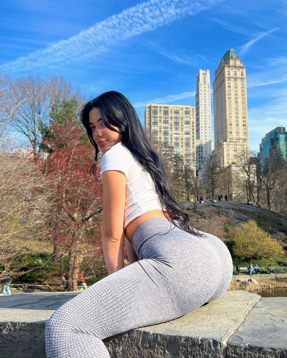 Vanessa Reinhardt tweet media