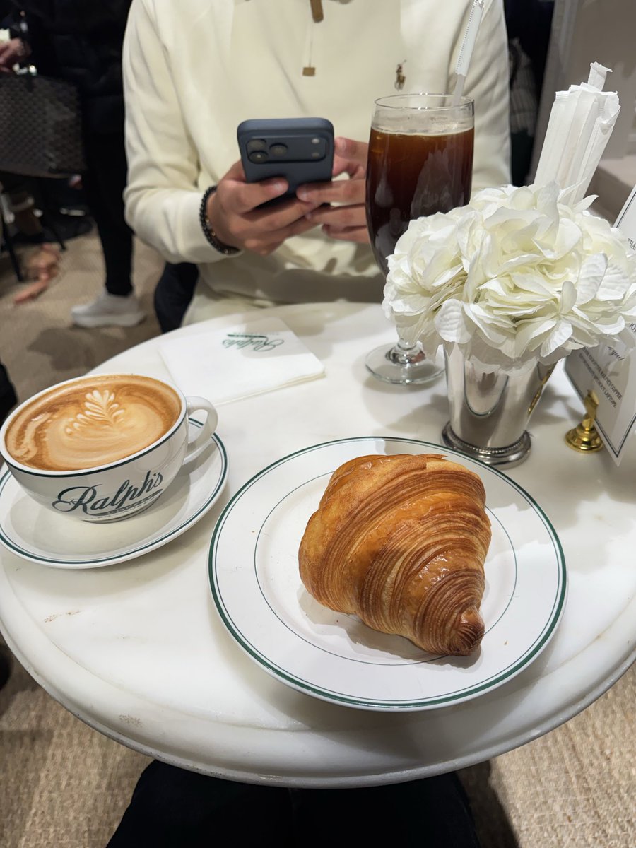 natsubaebae tweet media