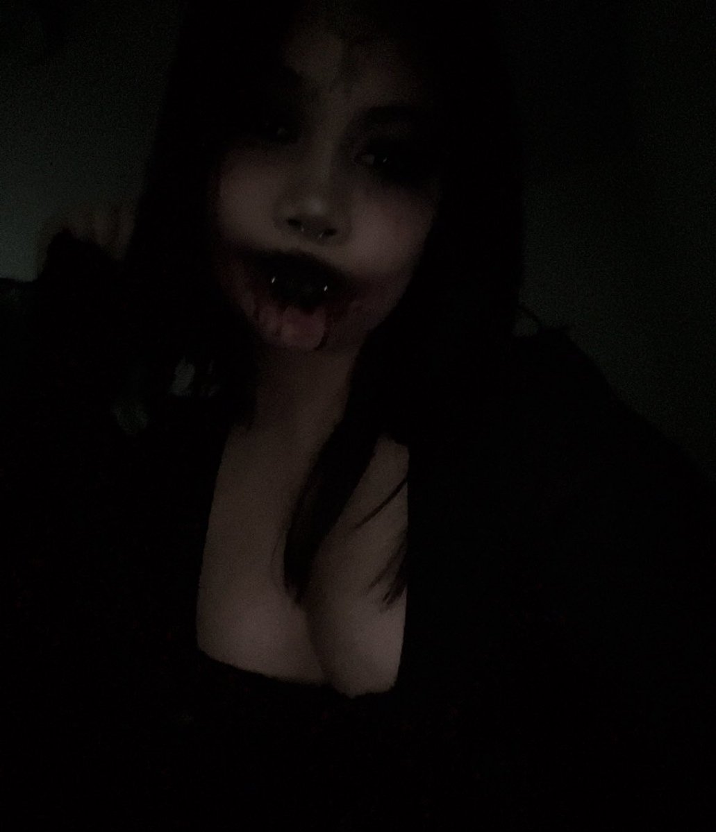 frail ✃ 🧬🧪🐂 tweet media