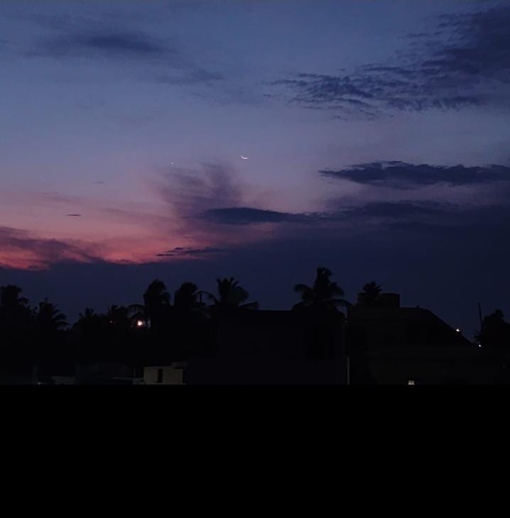 Eid Mubarak 🌙
May Allah fill your life with happiness peace and countless blessings 
May all your prayers be accepted and your days be filled with smiles 🤍