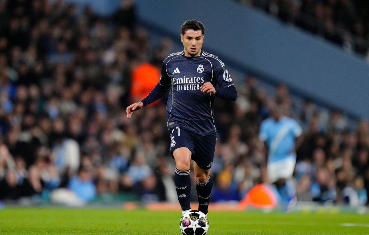 Mohamed✆ tweet media