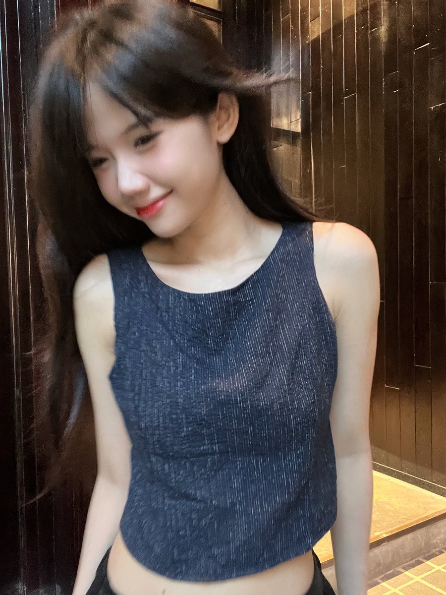 Nadja H. tweet media