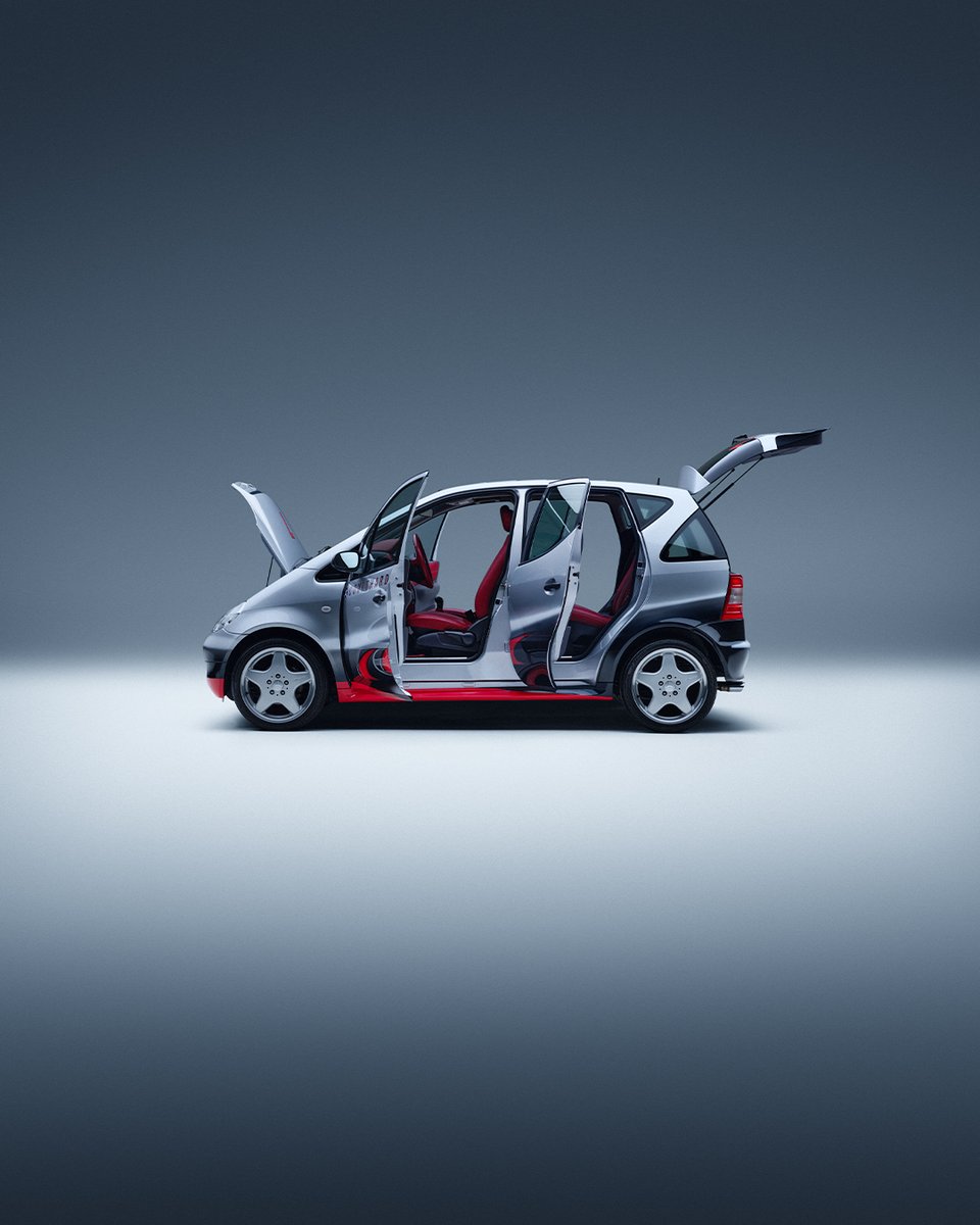 Mercedes-Benz Hellas tweet media