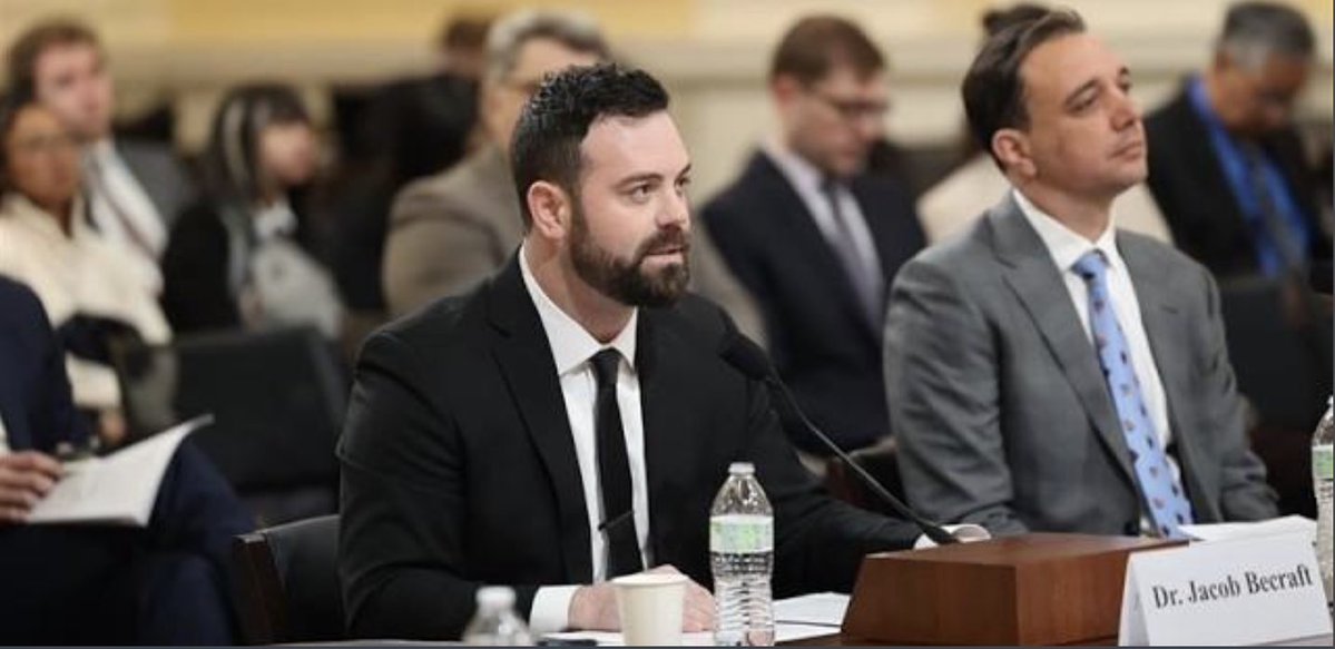 Jake Becraft tweet media