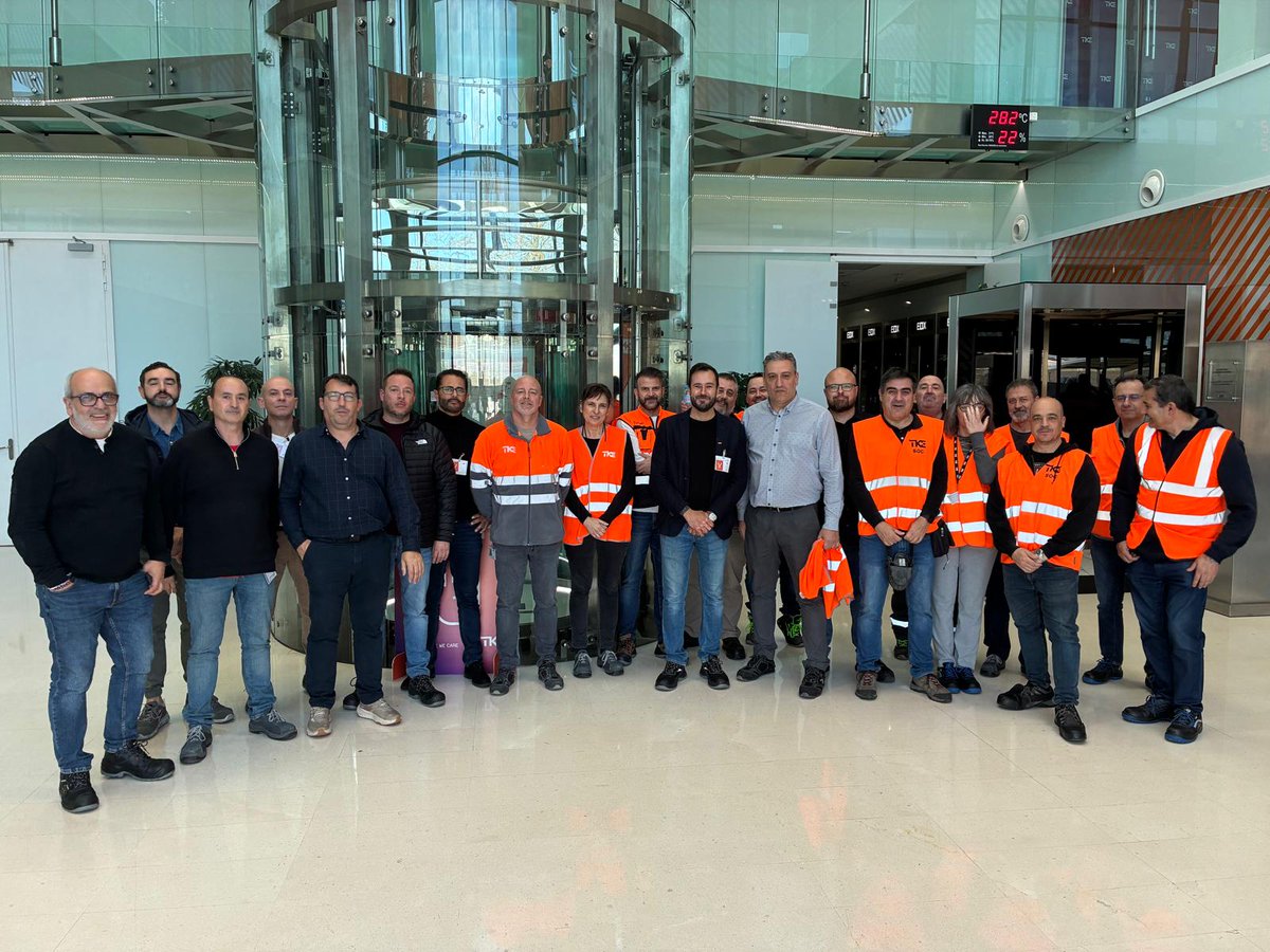 Industria_CCOO's tweet image. ¿Qué pasó en reunión con #TKE? ⤵️

✔️Trasladamos preocupación de plantillas por posible venta o salida a bolsa 
✔️Mostramos total disposición al diálogo 
✔️Manifestamos necesidad de mantener interlocución permanente con dirección
✔️Aclaramos que se debe salvaguardar el empleo y