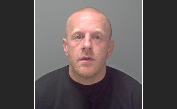 Police are appealing for help to locate a 37-year-old man who is wanted. He has links to Saxmundham &amp; Leiston. 

Read more here >> orlo.uk/ZkuwV