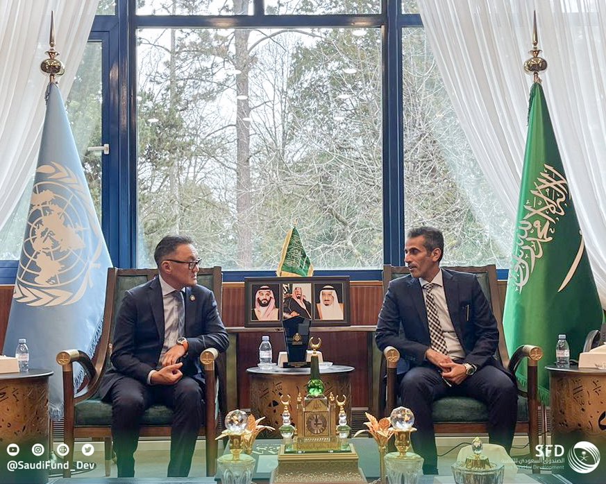 ᠠᠶᠤᠰᠢ ᠪᠠᠲᠤ ᠡᠷᠳᠡᠨᠢ tweet media