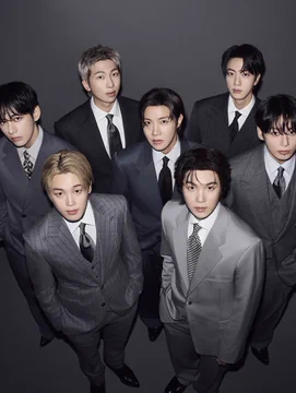 غضب الكوريين بعد التعرض للتفتيش لمجرد وجودهم في منطقة حفل فرقة BTS