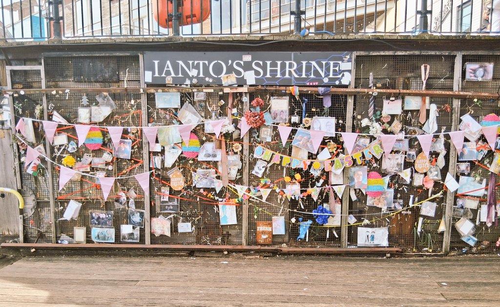 Ianto's Shrine 16 tweet media