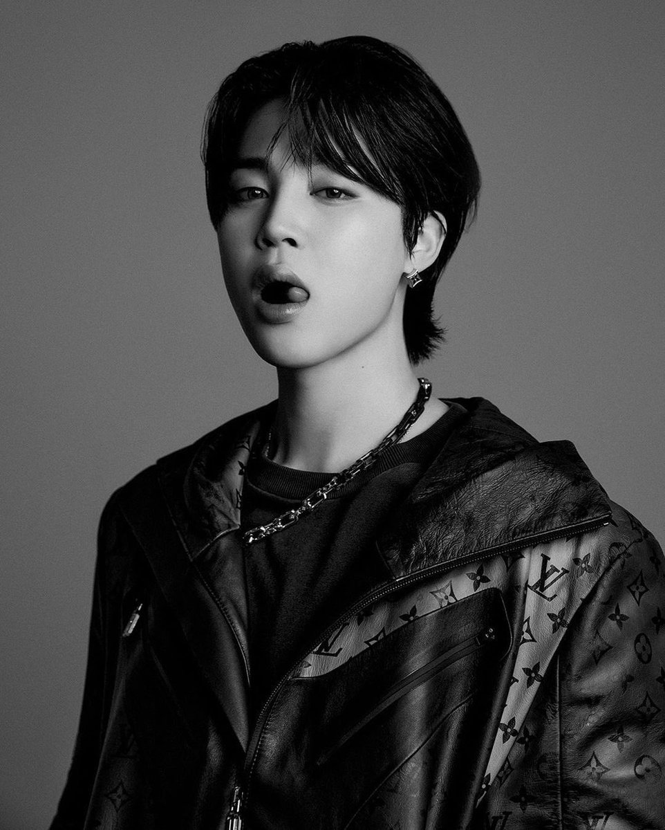 ⚡︎ 🧛 tweet media