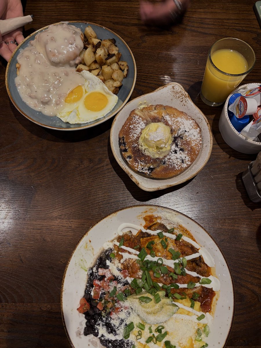 ⋆ rene ⋆ tweet media