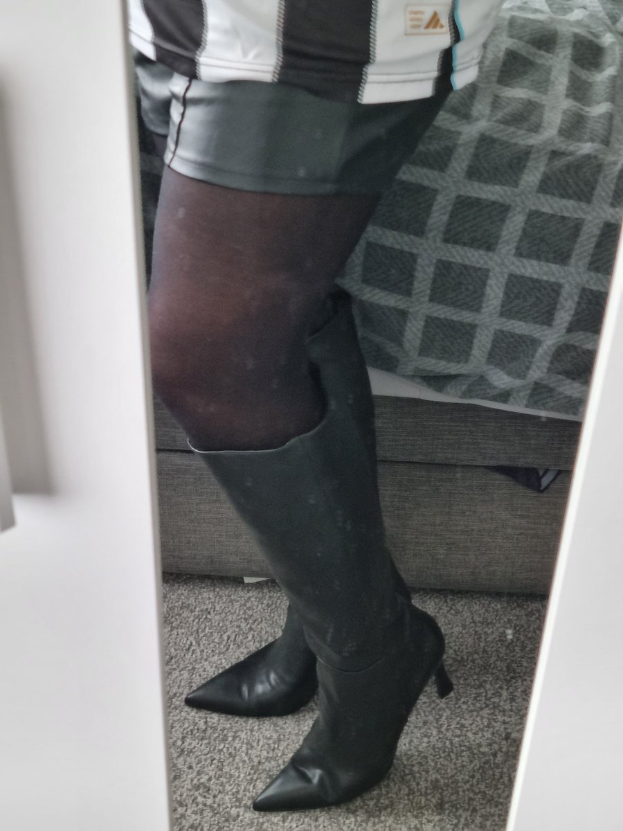 Sissy Hostess tweet media