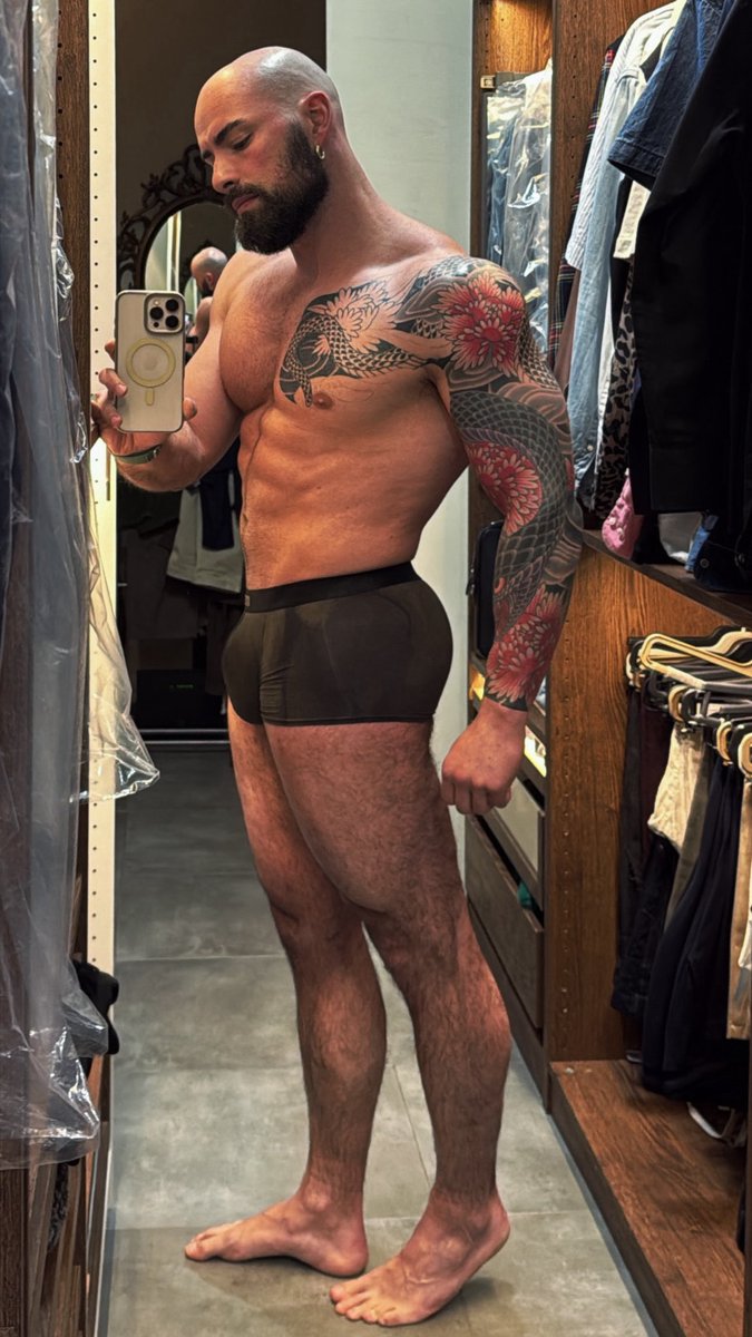 Hardlover tweet media