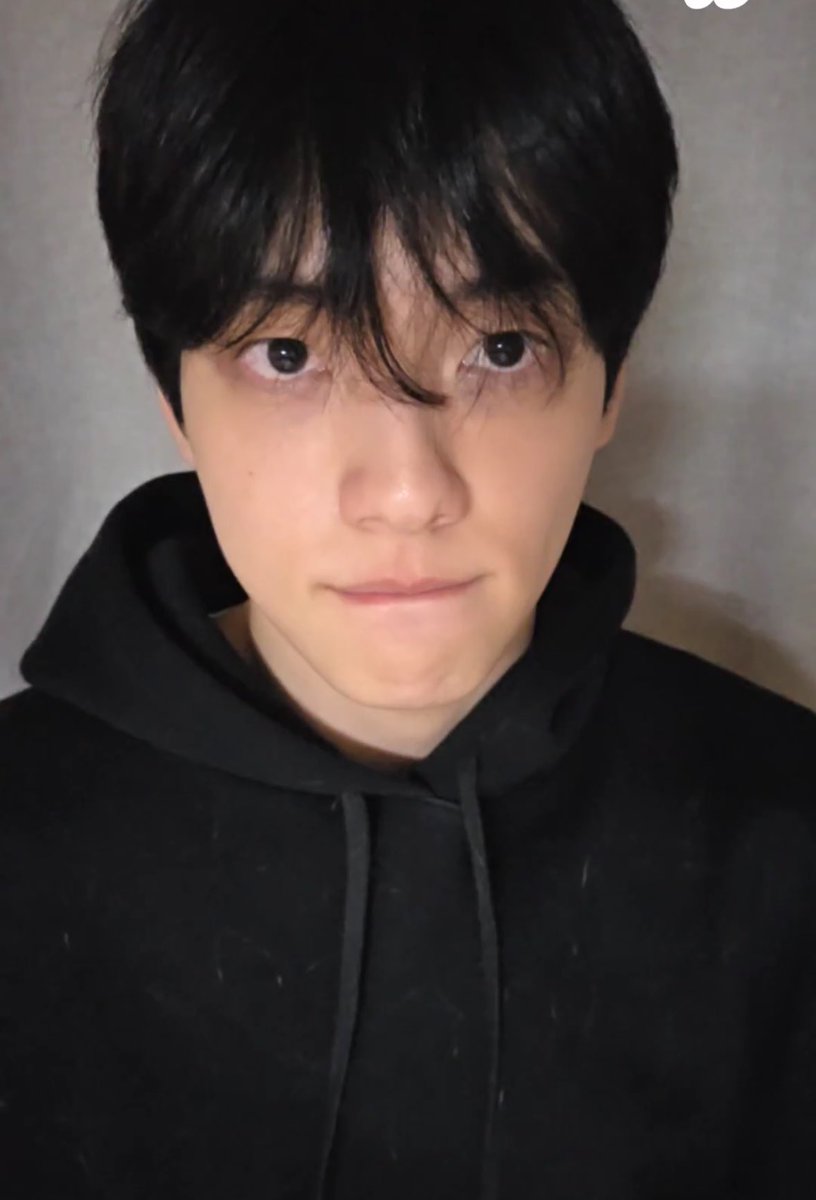 tam⋆.˚𖤐 tweet media