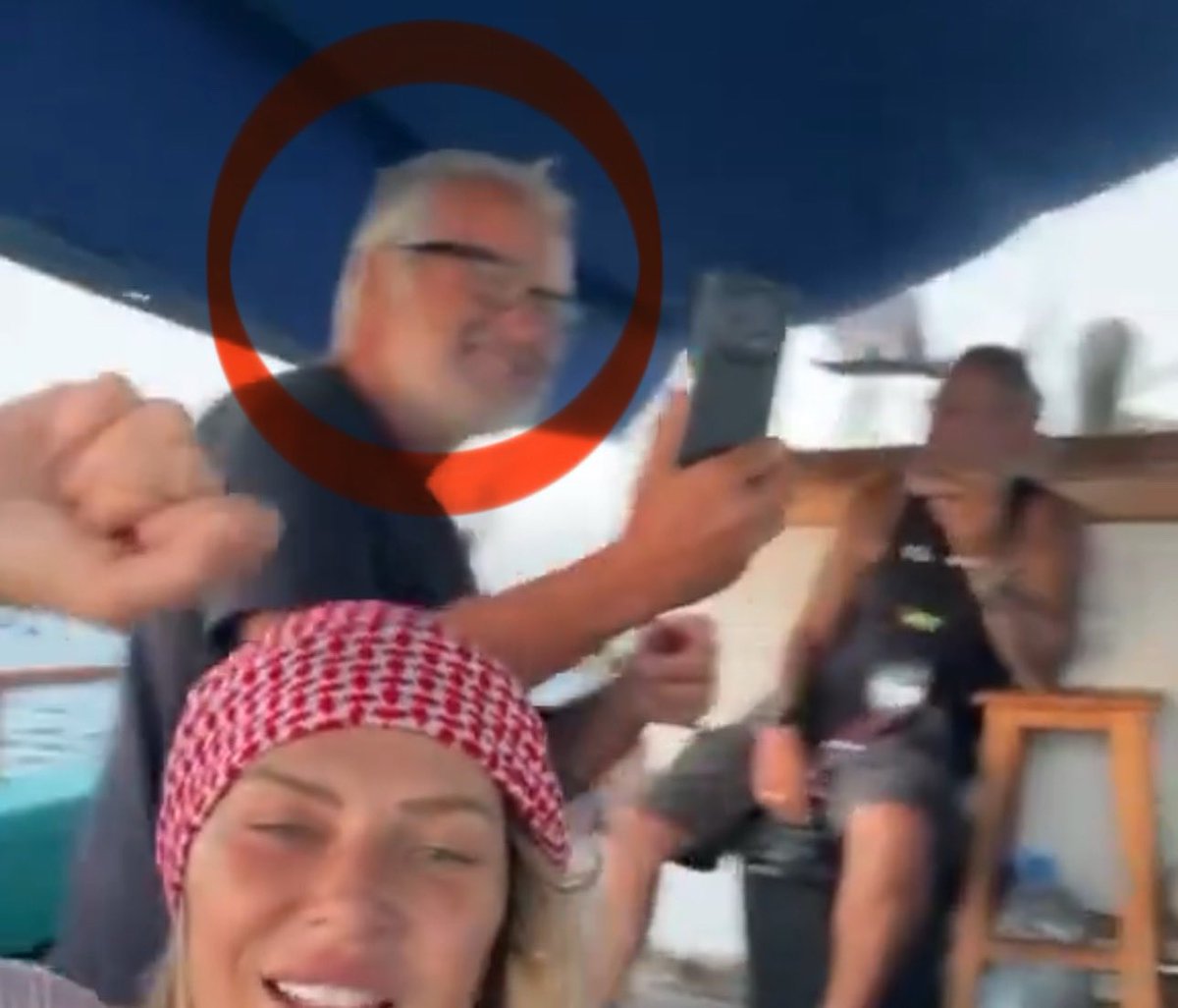 Neoliberalover tweet media