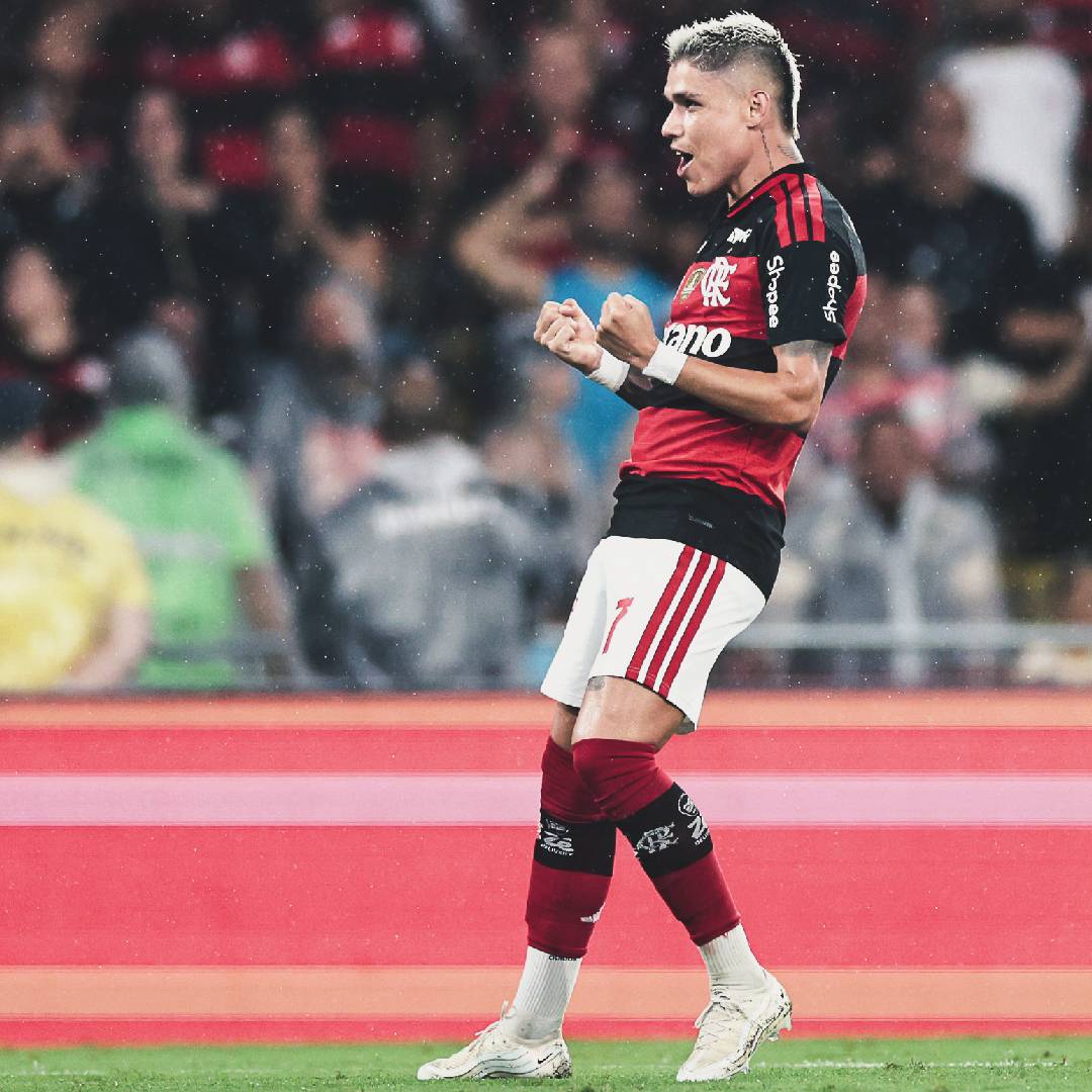 R10 Score tweet media