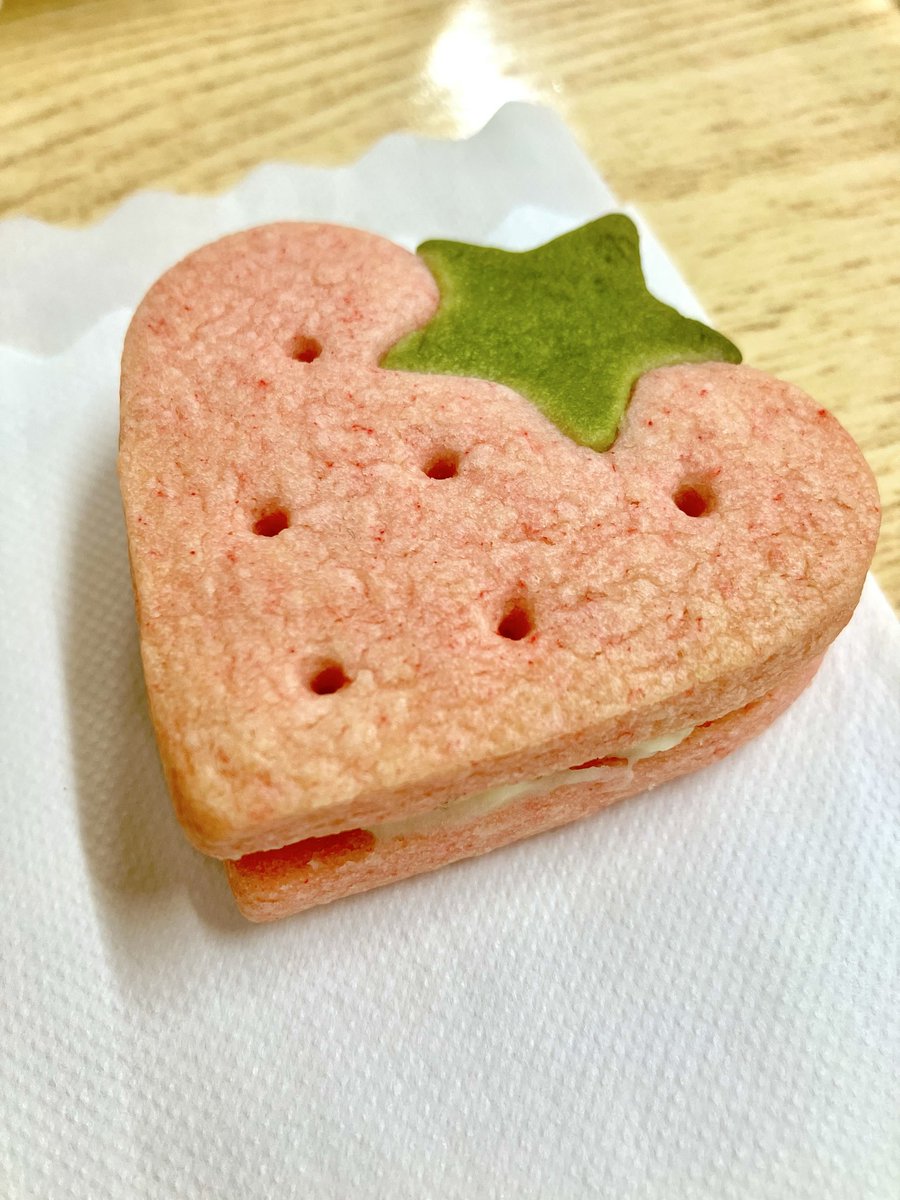 星ひとみ tweet media