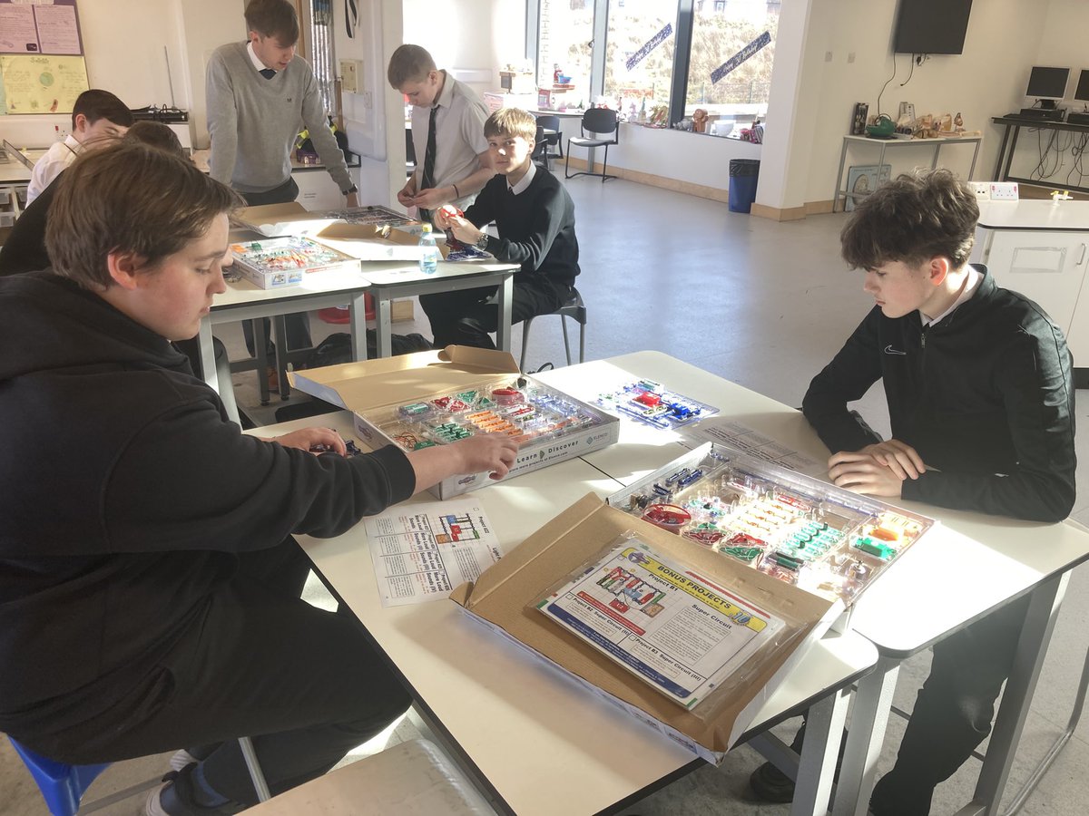 Garnock Science Department tweet media