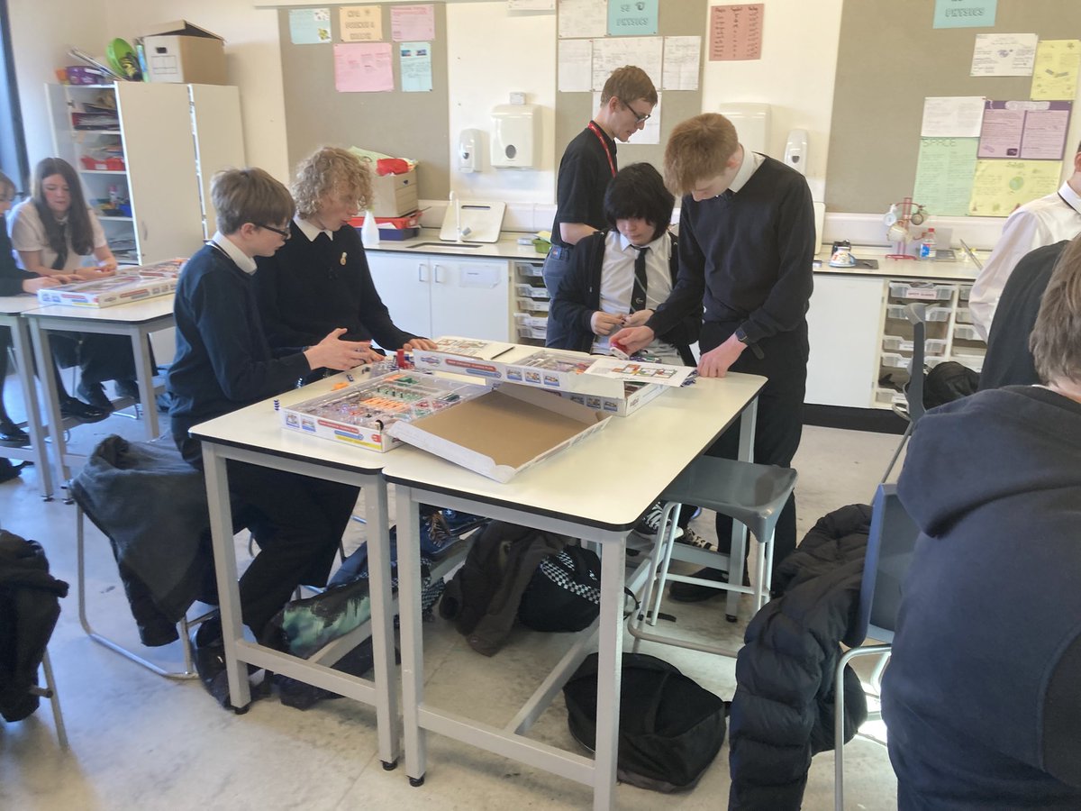 Garnock Science Department tweet media