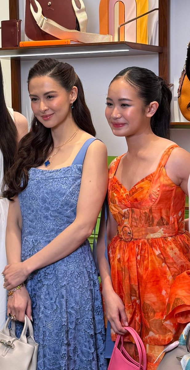 annjelly_14 tweet media