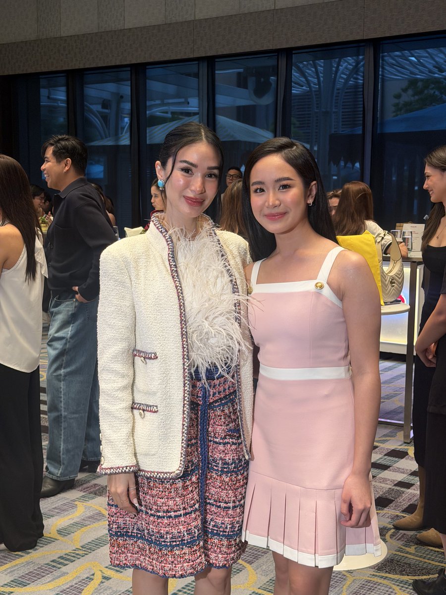 annjelly_14 tweet media